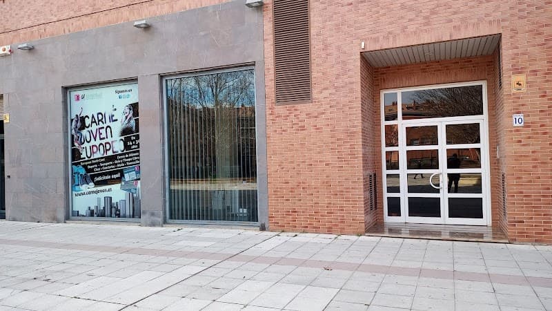 Zona Joven Ángel Sanz Briz (IES)