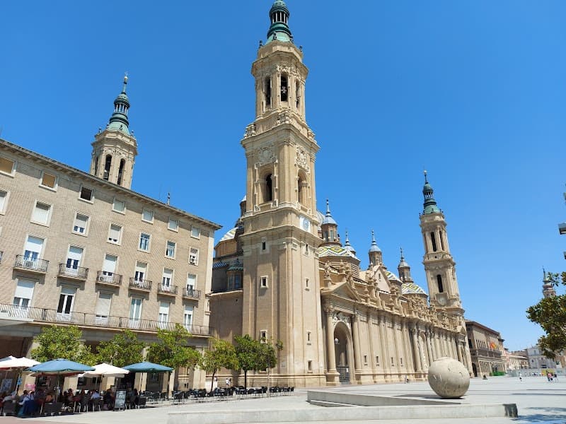 Jota en la plaza del Pilar, ciclo Denominación de Origen (domingo 11)