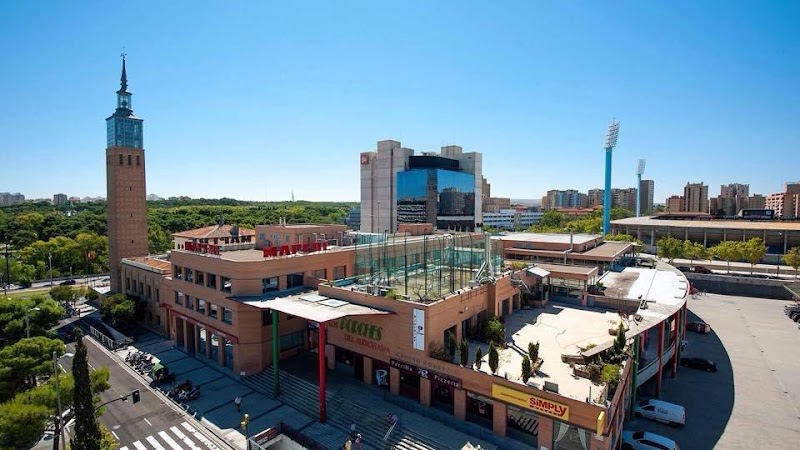 Cazadores de monstruos en Los Porches del Audiorama